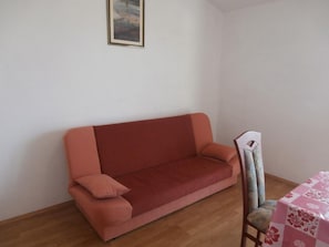 A1(4+1): living room