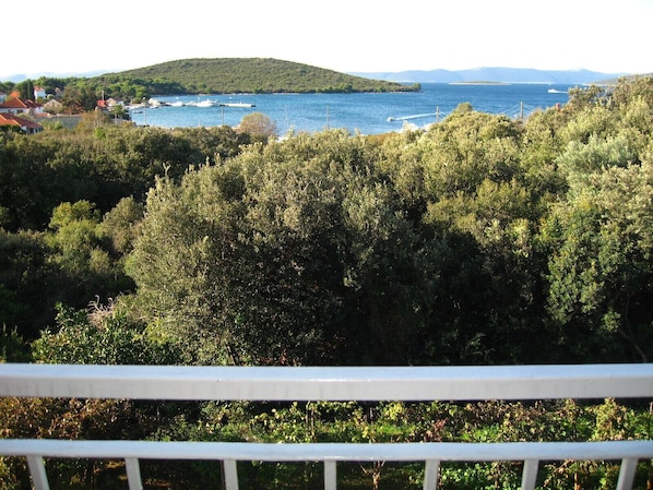 A3(4): vue du balcon