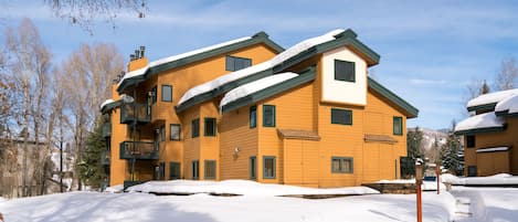 Great Steamboat Location