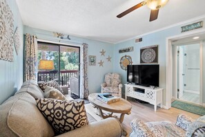Living Room | Smart TV