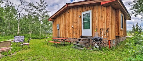 Babb Vacation Rental Cabin | 2BR | 1BA | 500 Sq Ft