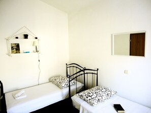 A1(2): bedroom