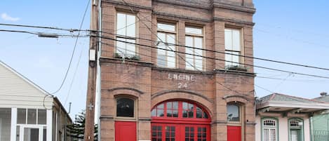 Exterior view of the Engine 24 Firehouse, a classic New Orleans building.
