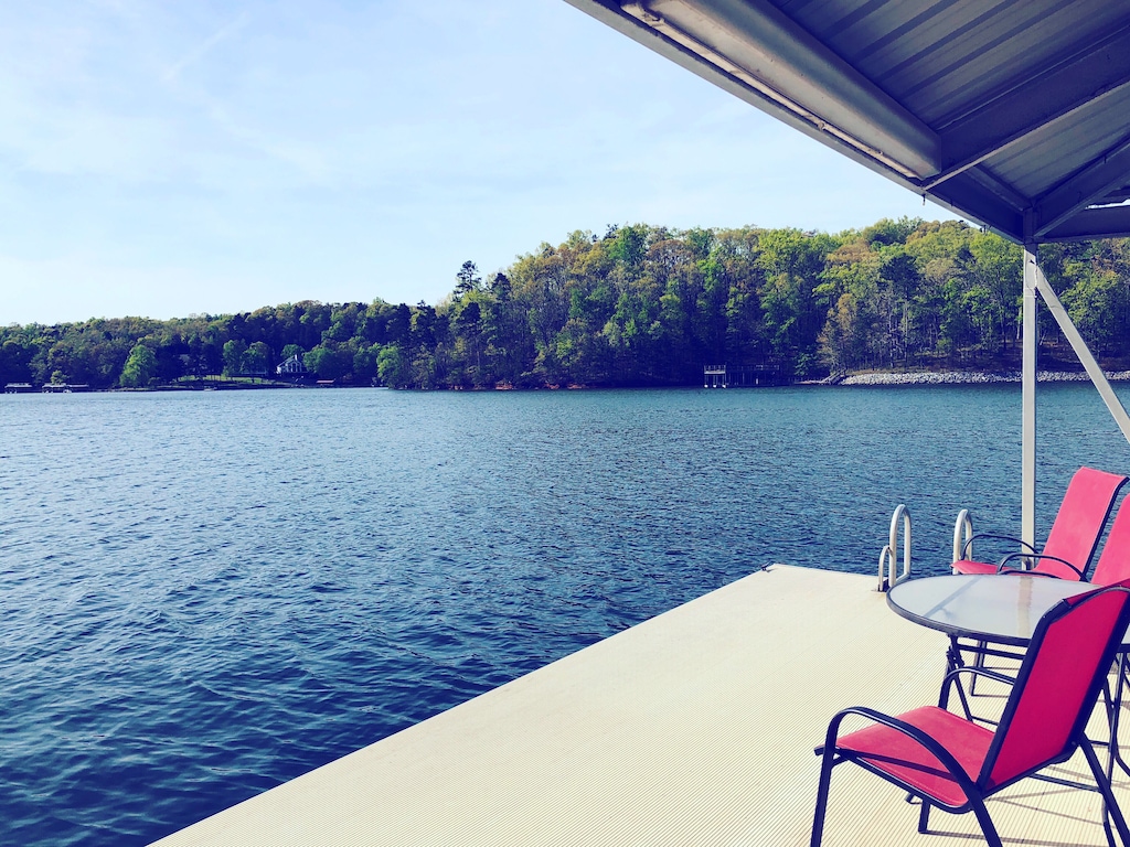 Unique Lake Lanier Cottage On Super Deep Water Near North Ga Mountains Dawsonville
