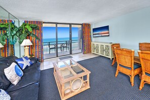 Hawaiian Inn Resort - 4th floor Oceanfront 1 Bedroom