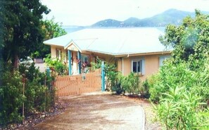 Front Villa Entrance  : CAMERON COVE