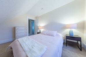 Let's tour some mansions today! How about Lee's Mansion in Marblehead