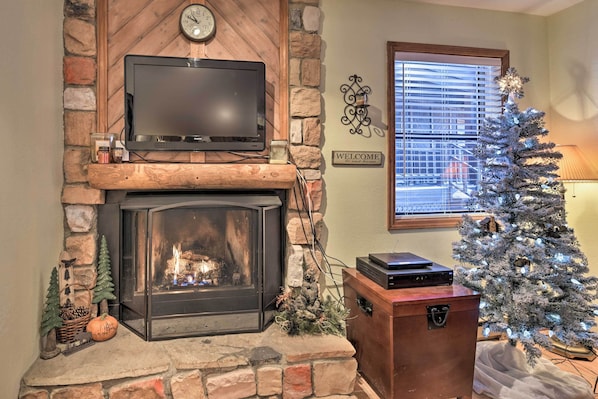 Angel Fire Vacation Rental | 2BR | 2BA | 750 Sq Ft | Step-Free Entry