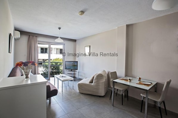 Ayia Napa Holiday Apartment SO8