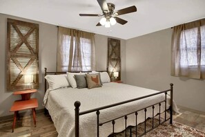 King sized bedroom downstairs. 