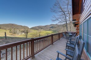 Wraparound Deck | Mountain Views