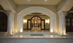 ENTERANCE 