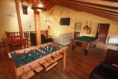 Casa rural con wifi gratis, BBQ, sala de juegos, patio ideal para grupos grandes