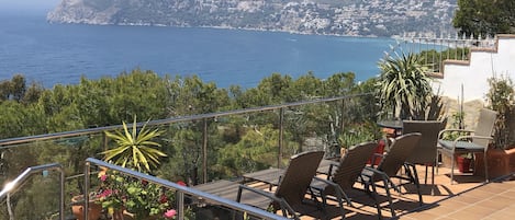 La Herradura Bay from our terrace.