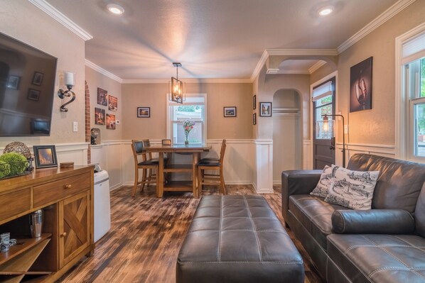 Living Room (1)
