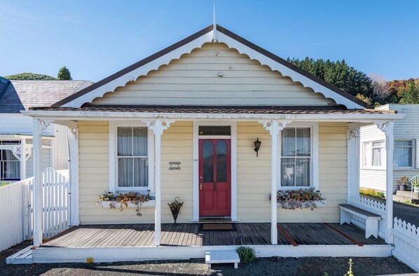 Strupak Cottage is a one bedroom detached cottage