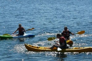 There are Kayaks available for guests