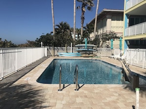 lounge chairs for the pool and beach
