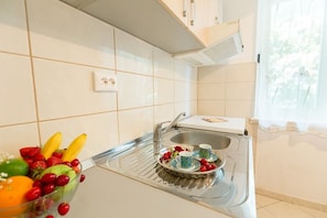 A2(4): kitchen