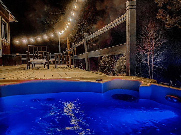 Hot tubbing in the moonlight