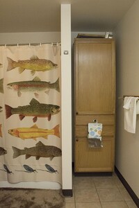 The Angler’s Nest is a spacious 1400 square foot, fully furnished apartment 