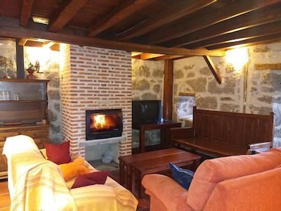 Self catering Las Henrenes for 8 people