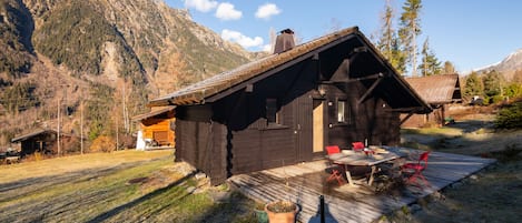 Chalet mit Garten
