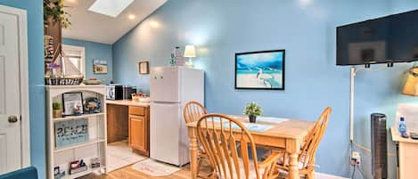 South Yarmouth Vacation Rental | 2BR | 2BA | 640 Sq Ft | 2 Steps to Access