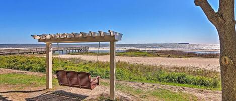 Hilton Head Island Vacation Rental | 3rd-Floor Condo | 2BR | 2BA | Walk to Water