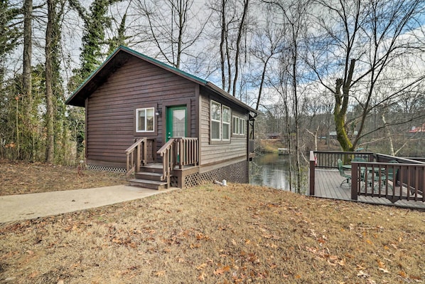 Heber Springs Vacation Rental | Studio | 1BA | 400 Sq Ft | Steps Required