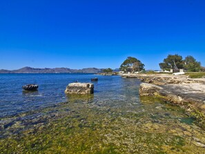 Body Of Water, Sea, Coast, Water, Sky, Shore, Rock, Ocean, Coastal And Oceanic Landforms, Promontory