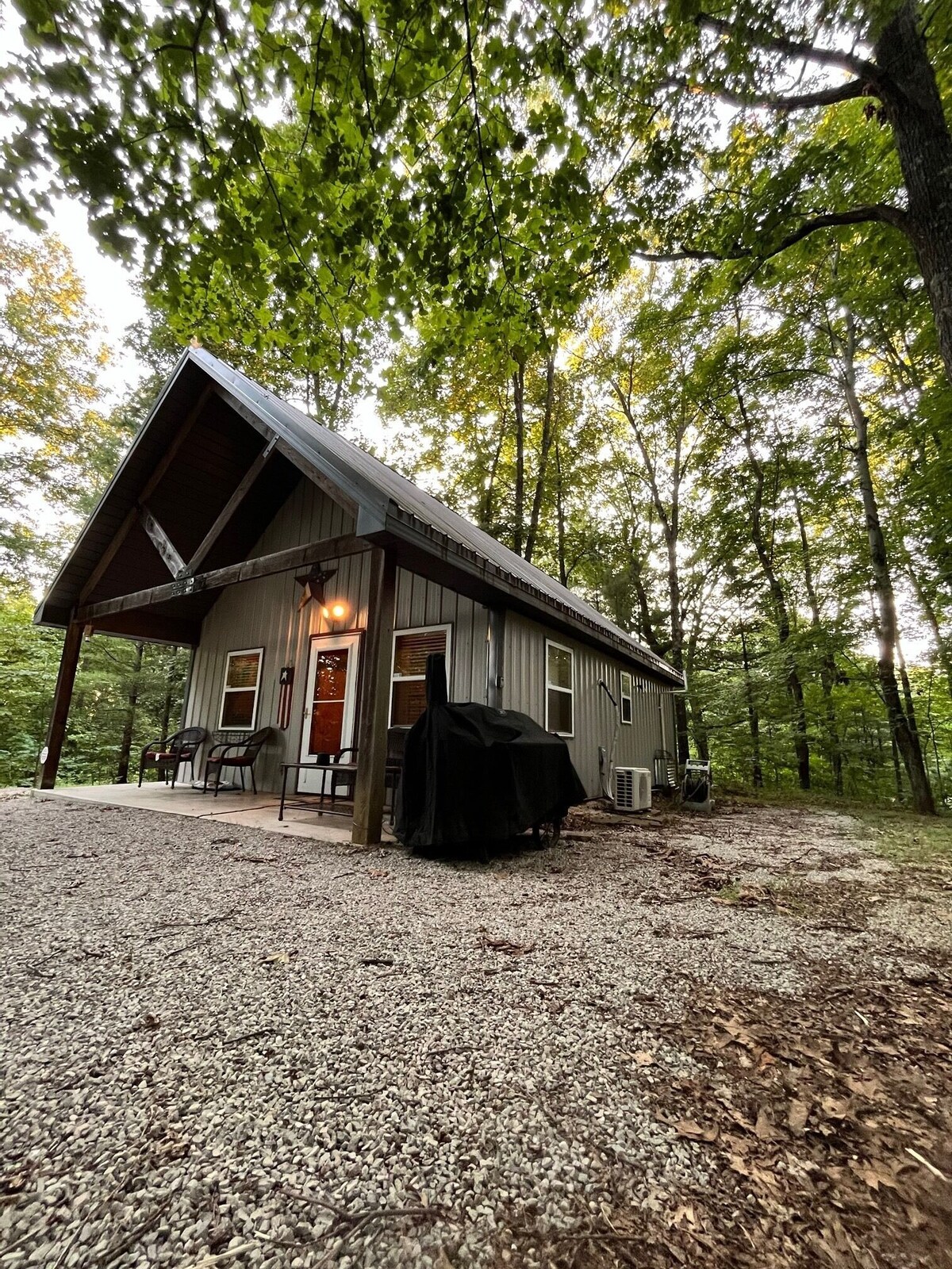 Cozy Fireside Cabin