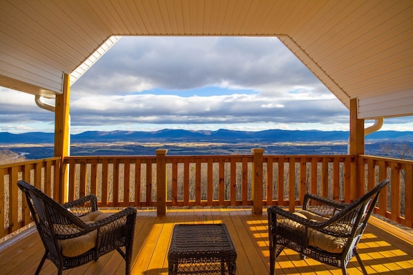 Brand new lodge for 14 with unbelievable 20 mile views from all 3 levels