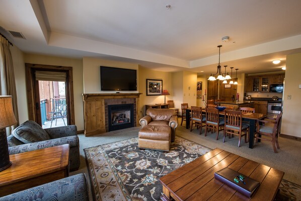 Welcome to your cozy and elegant condo in Crested Butte!