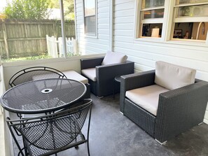 Cottage 5 screened porch