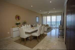 Living & Dinning room