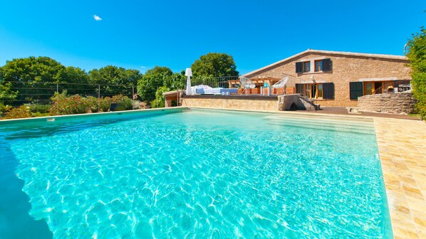 Large pool of 8 x 8 meters