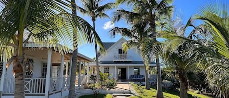 The Main Cottage is on the right, the Master Suite Cottage on the left.