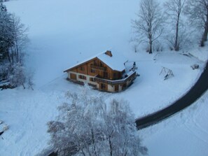 Vue aérienne du chalet