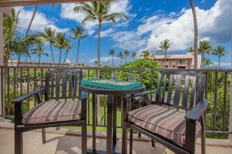 Kihei Akahi D204 - 1BR/1BA Unit With Ocean View, Steps Away From Kamaole Beach!