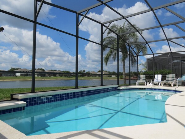 Private Pool with direct Lake view (Southern Exposure)