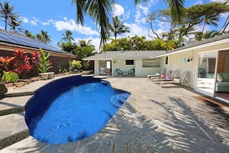 Zen Home with AC, Pool, Near Kailua Beach
