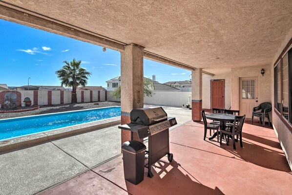 Bullhead City Vacation Rental | 4BR | 3BA | 2,198 Sq Ft | Step-Free Access