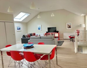 Open Plan Living/Dining