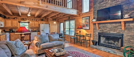 Ellijay Vacation Rental | 3BR | 2BA | Stairs Required | 1,900 Sq Ft