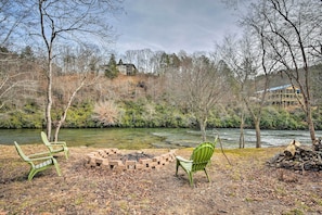 Private Waterfront Space | Fire Pit