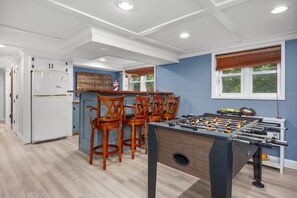 Lower/Entry level bonus kitchen space with game table - 10 Seventh Street Harwich Cape Cod - Cape Vista - NEVR