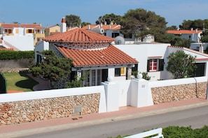 www.villasjuliamenorca.com