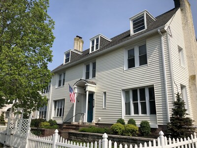 Oceanblock Home with 8 bedrooms and Ocean Views!