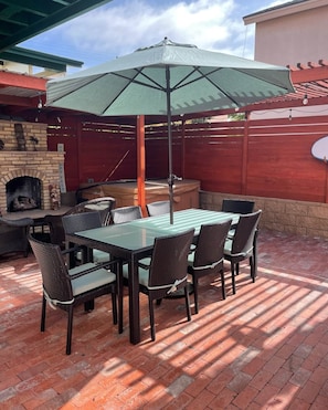 Private Patio with Dining for 8, Outdoor Gas Fireplace & Private Hot Tub